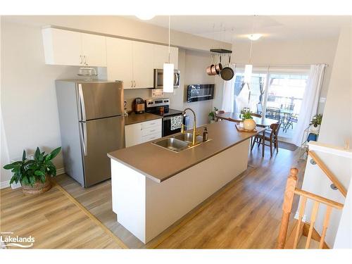 123 Sandhill Crane Drive, Wasaga Beach, ON - Indoor Photo Showing Kitchen With Stainless Steel Kitchen With Double Sink