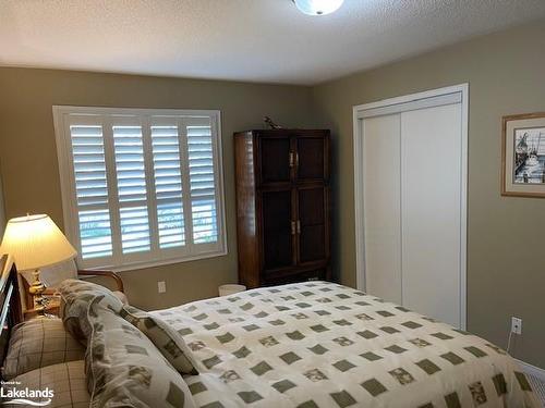 12 Cranberry Surf, Collingwood, ON - Indoor Photo Showing Bedroom