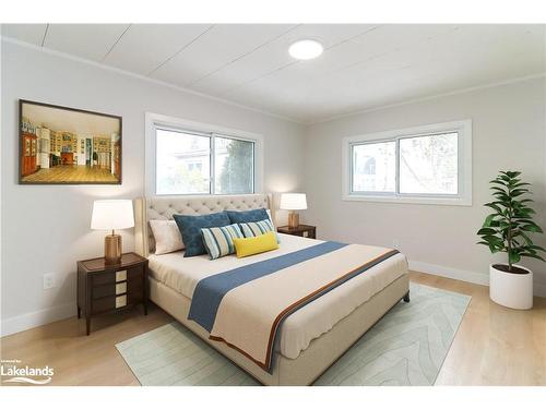 15 Hawthorne Drive, Innisfil, ON - Indoor Photo Showing Bedroom