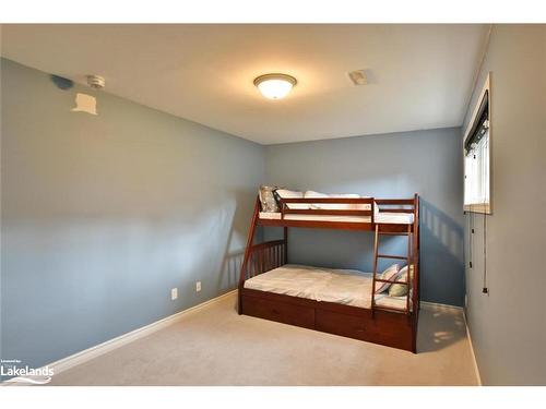 21 Waterview Road, Wasaga Beach, ON - Indoor Photo Showing Bedroom