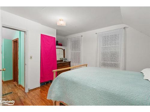 4 Stocking Lane, Huntsville, ON - Indoor Photo Showing Bedroom