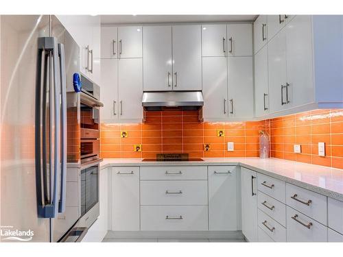 656 Oxbow Park Drive, Wasaga Beach, ON - Indoor Photo Showing Kitchen