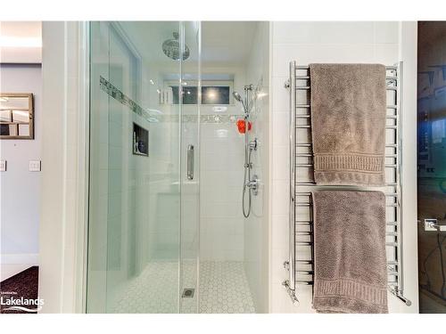 656 Oxbow Park Drive, Wasaga Beach, ON - Indoor Photo Showing Bathroom