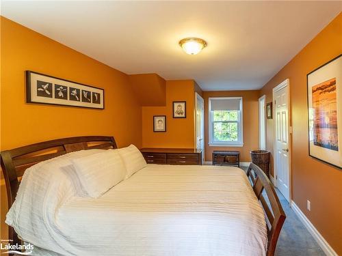 26 Coates Avenue, Bracebridge, ON - Indoor Photo Showing Bedroom