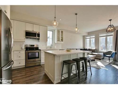 349 Yellow Birch Crescent, The Blue Mountains, ON - Indoor Photo Showing Kitchen With Upgraded Kitchen