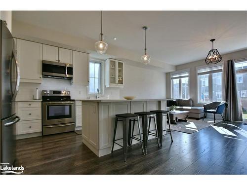 349 Yellow Birch Crescent, The Blue Mountains, ON - Indoor Photo Showing Kitchen With Upgraded Kitchen