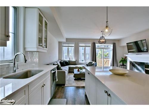 349 Yellow Birch Crescent, The Blue Mountains, ON - Indoor Photo Showing Kitchen With Upgraded Kitchen