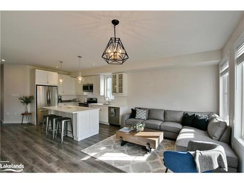 349 Yellow Birch Crescent, The Blue Mountains, ON - Indoor Photo Showing Other Room