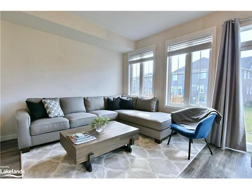 349 Yellow Birch Crescent, The Blue Mountains, ON - Indoor Photo Showing Living Room