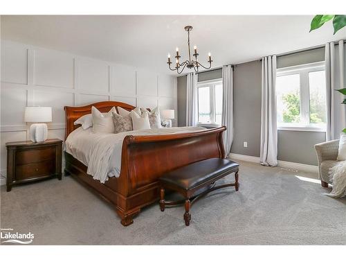 13 Autumn Drive, Wasaga Beach, ON - Indoor Photo Showing Bedroom