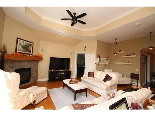 601-130 Steamship Bay Road, Gravenhurst, ON - Indoor Photo Showing Living Room With Fireplace