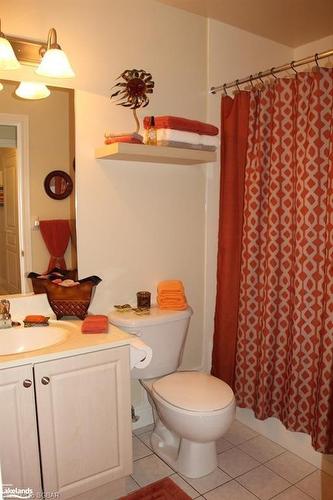 104-280 Aberdeen Boulevard, Midland, ON - Indoor Photo Showing Bathroom