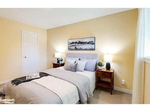 321 Balsam Street, Collingwood, ON - Indoor Photo Showing Bedroom