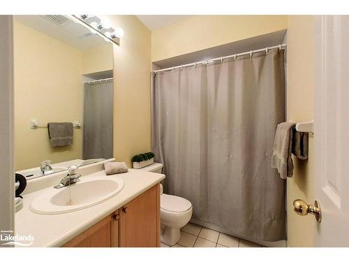 321 Balsam Street, Collingwood, ON - Indoor Photo Showing Bathroom