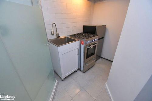 522 Aberdeen Avenue, Hamilton, ON - Indoor Photo Showing Laundry Room