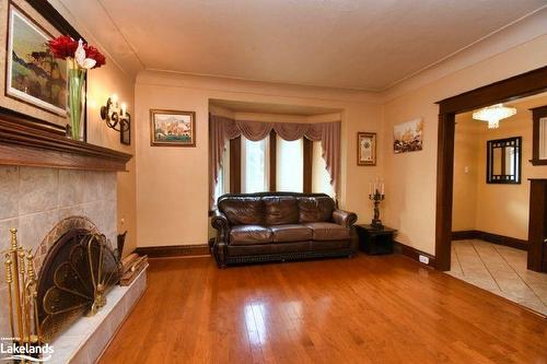 522 Aberdeen Avenue, Hamilton, ON - Indoor Photo Showing Living Room With Fireplace