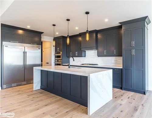 1778 Warminster Sideroad, Oro-Medonte, ON - Indoor Photo Showing Kitchen With Upgraded Kitchen