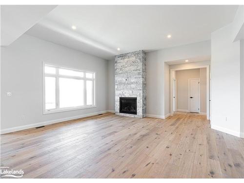 1778 Warminster Sideroad, Oro-Medonte, ON - Indoor Photo Showing Living Room With Fireplace