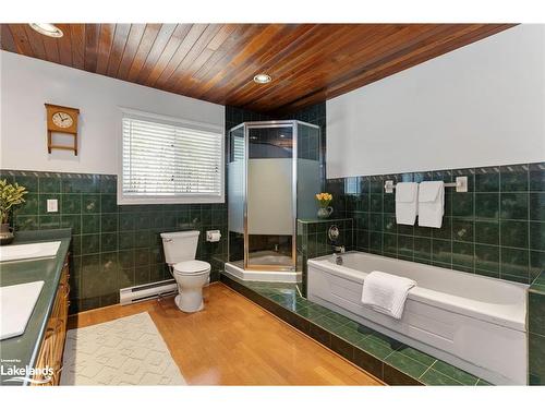 1751 Cedar Lane, Bracebridge, ON - Indoor Photo Showing Bathroom