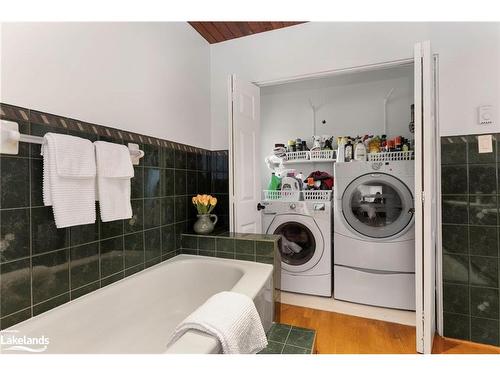 1751 Cedar Lane, Bracebridge, ON - Indoor Photo Showing Laundry Room