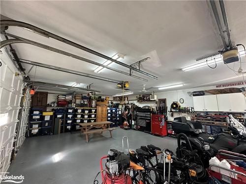 1751 Cedar Lane, Bracebridge, ON - Indoor Photo Showing Garage