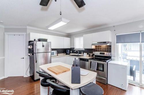 12-891 River Road W, Wasaga Beach, ON - Indoor Photo Showing Kitchen With Double Sink