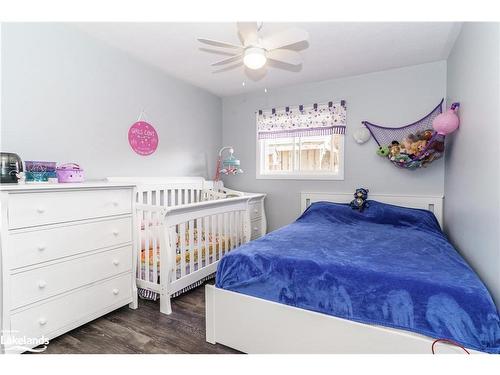 221 Maple Street, Bracebridge, ON - Indoor Photo Showing Bedroom