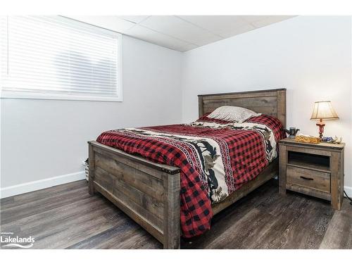 221 Maple Street, Bracebridge, ON - Indoor Photo Showing Bedroom