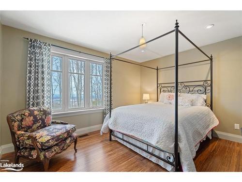 177 Osprey Heights Road, Grey Highlands, ON - Indoor Photo Showing Bedroom