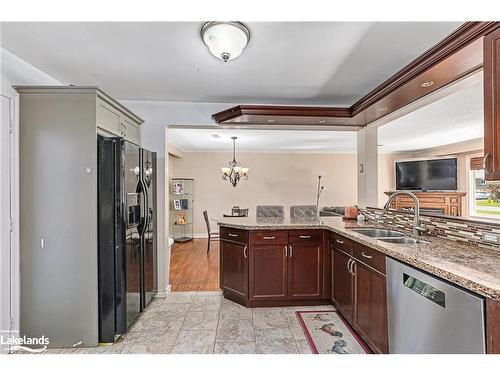 419 Seventh Street, Collingwood, ON - Indoor Photo Showing Kitchen With Double Sink