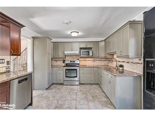 419 Seventh Street, Collingwood, ON - Indoor Photo Showing Kitchen