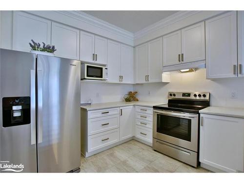 11 Spencer Street, Collingwood, ON - Indoor Photo Showing Kitchen With Stainless Steel Kitchen