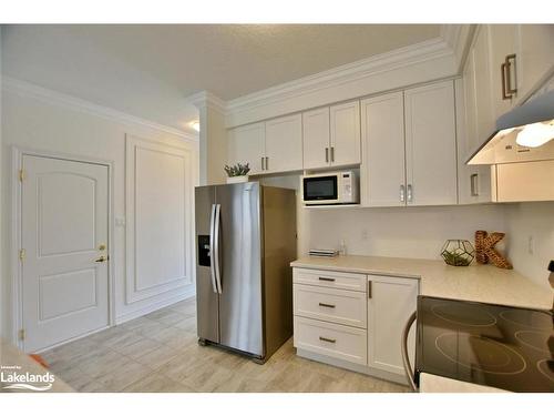 11 Spencer Street, Collingwood, ON - Indoor Photo Showing Kitchen