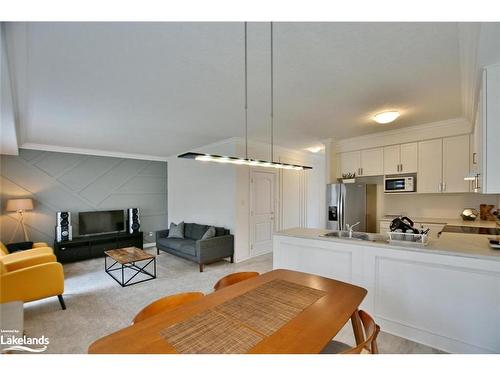 11 Spencer Street, Collingwood, ON - Indoor Photo Showing Kitchen With Double Sink