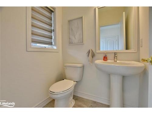 11 Spencer Street, Collingwood, ON - Indoor Photo Showing Bathroom