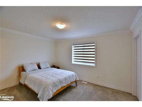 11 Spencer Street, Collingwood, ON - Indoor Photo Showing Bedroom