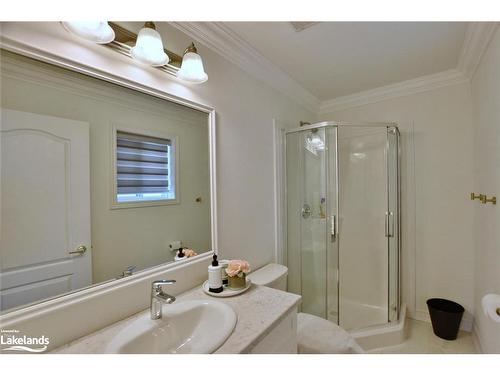 11 Spencer Street, Collingwood, ON - Indoor Photo Showing Bathroom