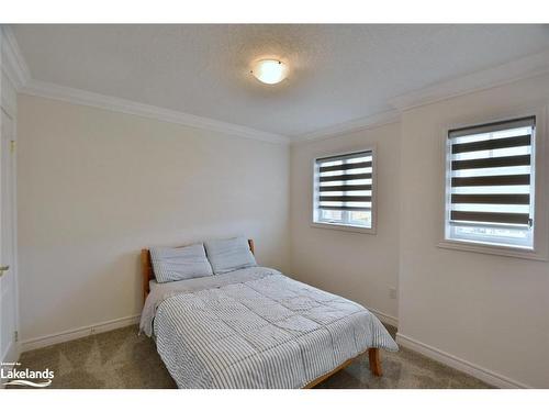 11 Spencer Street, Collingwood, ON - Indoor Photo Showing Bedroom