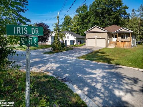 81 52Nd Street S, Wasaga Beach, ON - Outdoor