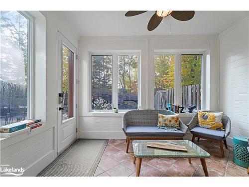 1-1 Donald Drive, Port Carling, ON - Indoor Photo Showing Living Room