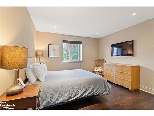 1-1 Donald Drive, Port Carling, ON - Indoor Photo Showing Bedroom