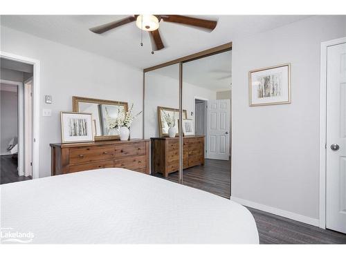 373 Mariners Way, Collingwood, ON - Indoor Photo Showing Bedroom