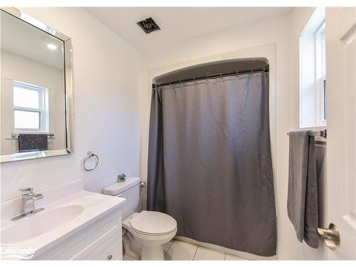 3132 Goldstein Road, Washago, ON - Indoor Photo Showing Bathroom