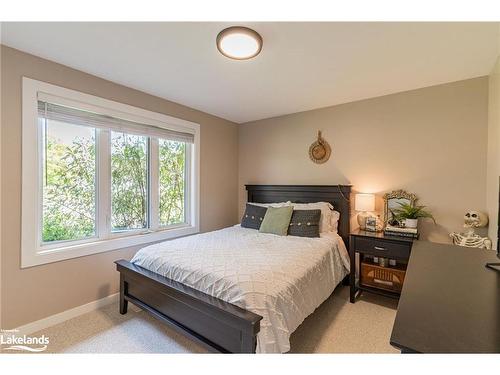 412 Manitoba Street, Bracebridge, ON - Indoor Photo Showing Bedroom