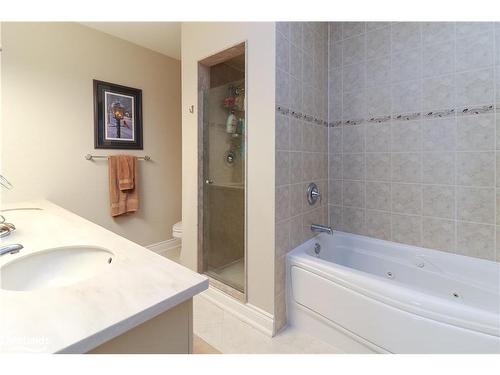 302-27 Beaver Street, Thornbury, ON - Indoor Photo Showing Bathroom