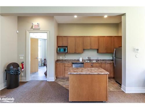 302-27 Beaver Street, Thornbury, ON - Indoor Photo Showing Kitchen With Double Sink