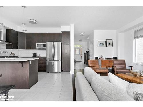 101 Garbutt Crescent, Collingwood, ON - Indoor Photo Showing Kitchen With Stainless Steel Kitchen With Upgraded Kitchen