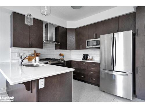 101 Garbutt Crescent, Collingwood, ON - Indoor Photo Showing Kitchen With Stainless Steel Kitchen With Upgraded Kitchen