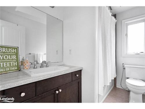 101 Garbutt Crescent, Collingwood, ON - Indoor Photo Showing Bathroom