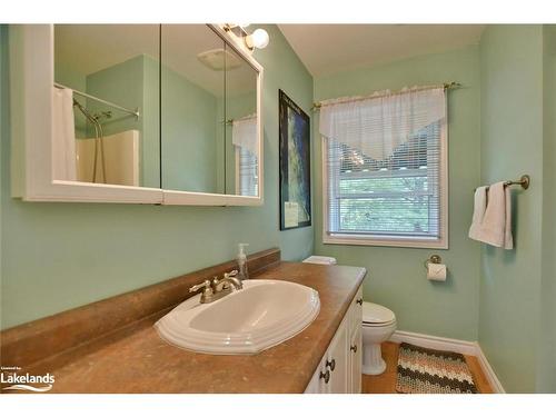 21 47Th Street N, Wasaga Beach, ON - Indoor Photo Showing Bathroom